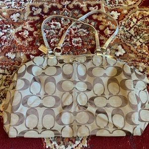 Tan coach tote bag